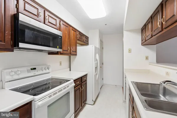 3102 CARDINAL WAY 3102-H