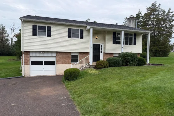 1170 WOODMERE DR