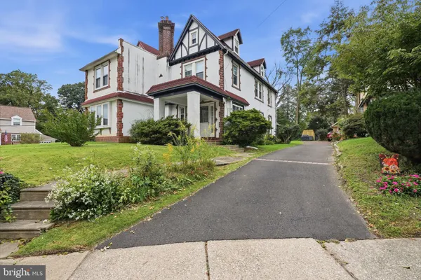 302 BOYER RD