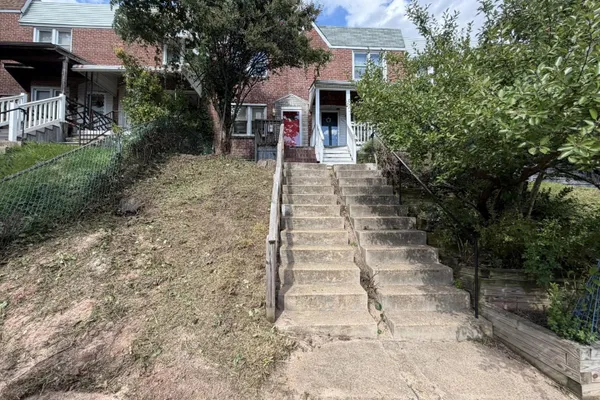 2139 WHISTLER AVE