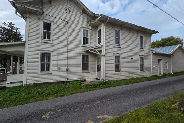 500 MAIN ST