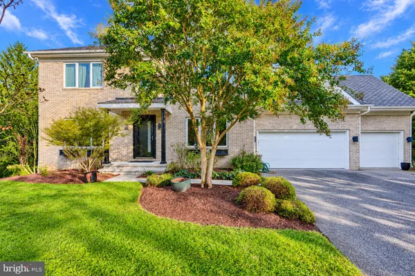 7 BEECHAM CT