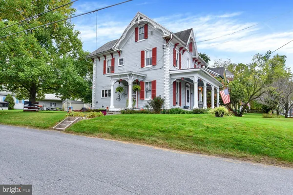 101 S MAIN ST