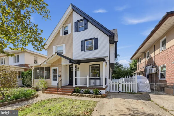 109 6TH AVE