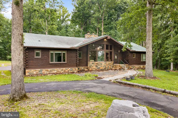 10904 MANLEY RD