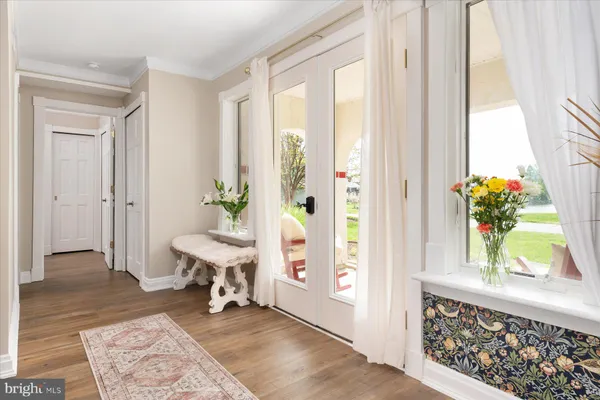 1 QUEEN VICTORIA CT F