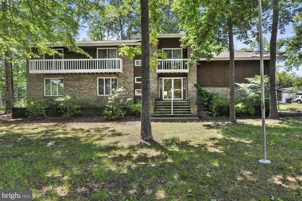 6 WINGED FOOT RD