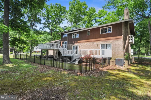 6 WINGED FOOT RD