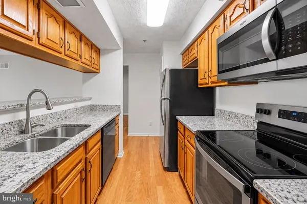 12236 LADYMEADE CT 201
