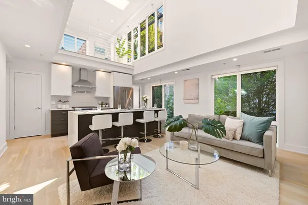 2014 KALORAMA RD 8