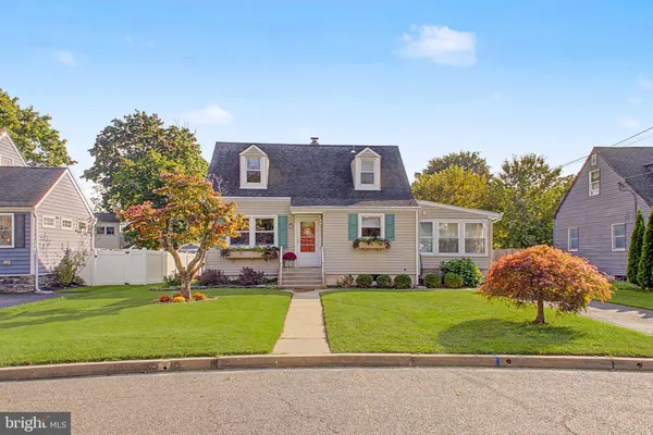 39 WALDRON RD