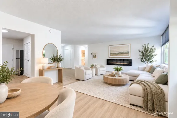 4401 ROLAND AVE 109
