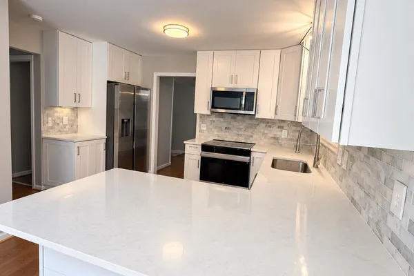 10607 MAPLE RIDGE DR