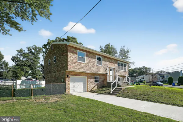 401 LAWNTON AVE