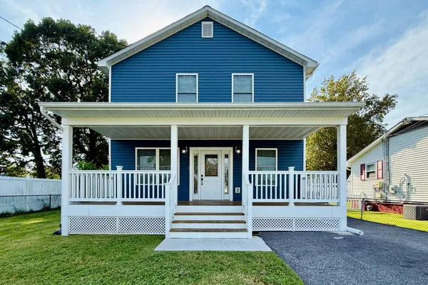 8221 BEACH DR