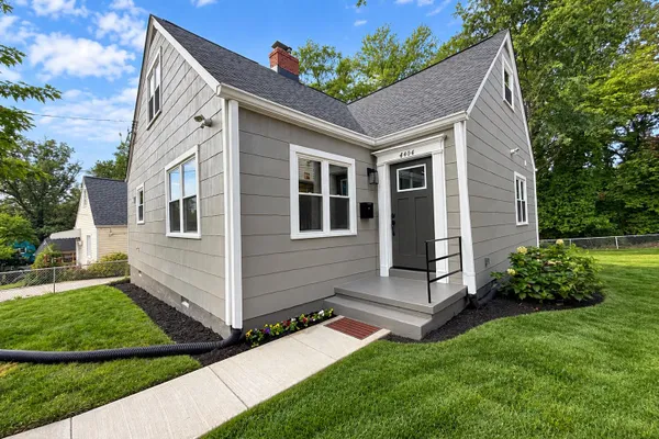 4404 54TH PL
