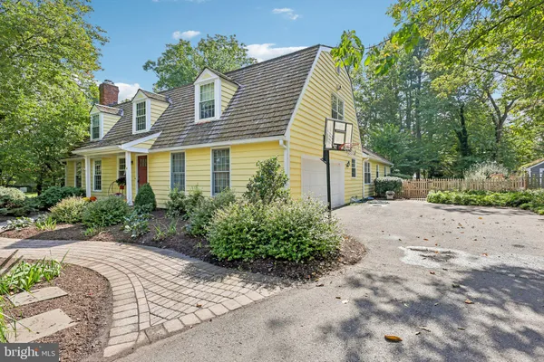 22 SCUDDER CT