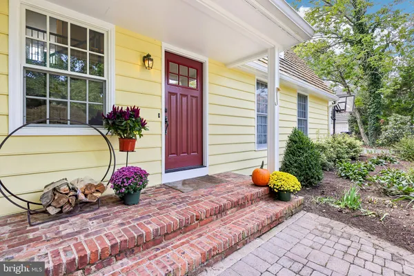 22 SCUDDER CT