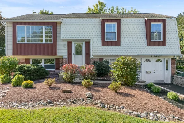 2120 GREYHORSE DR