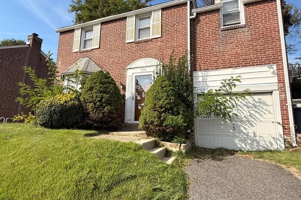 1516 BURMONT RD