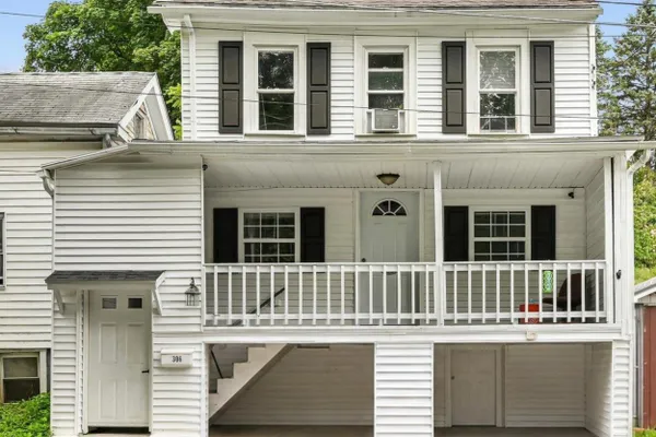 306 E ELM ST