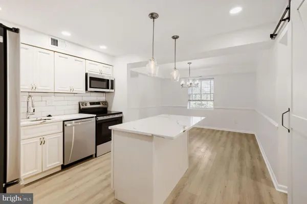 1 LUCAN CT 301
