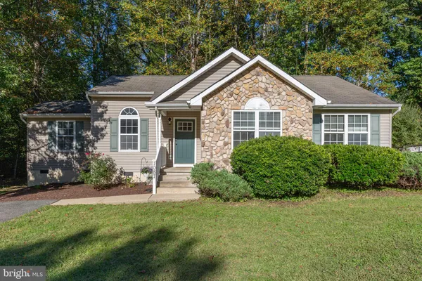 1087 GARNER DR