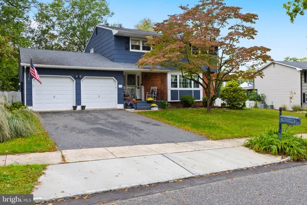 16 TWAIN DR