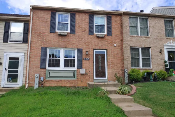 152 LAUREL WOODS CT