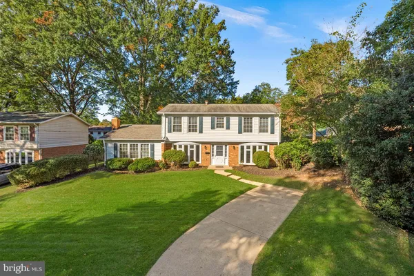 4822 KING RICHARD DR