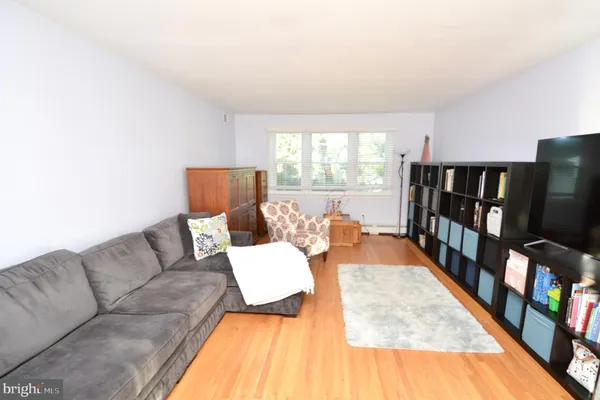 511 VALLEY RUN DR