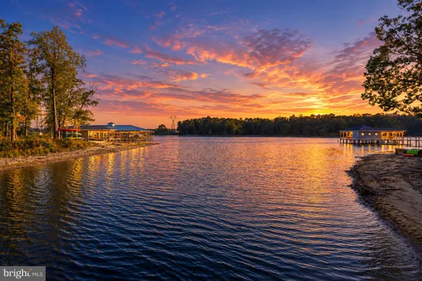 80 FAIRVIEW DR