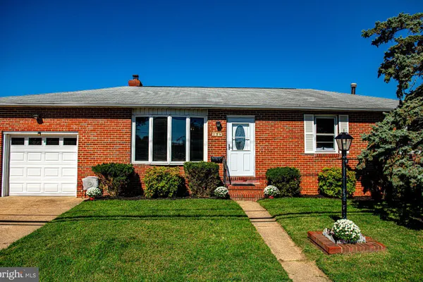 178 RIVIERA DR