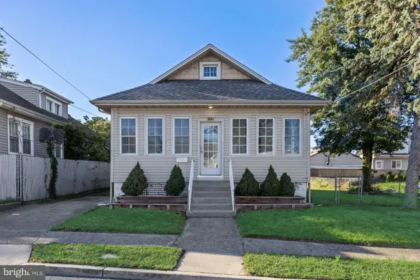 123 BARNABY AVE