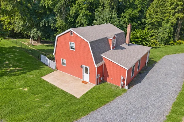 3805 HANCE RD