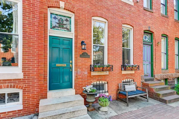 3 N COLLINGTON AVE