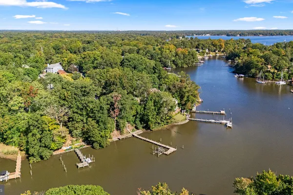 744 DIVIDING CREEK RD