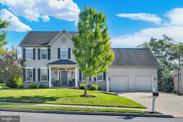 220 DUNBAR DR