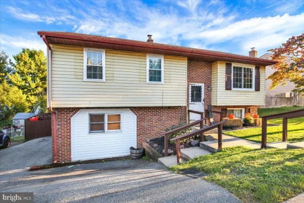104 PEAR ST