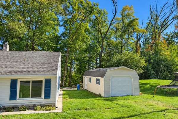 1607 HOLTZ RD