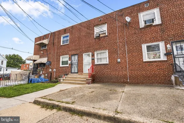210 S 36TH ST