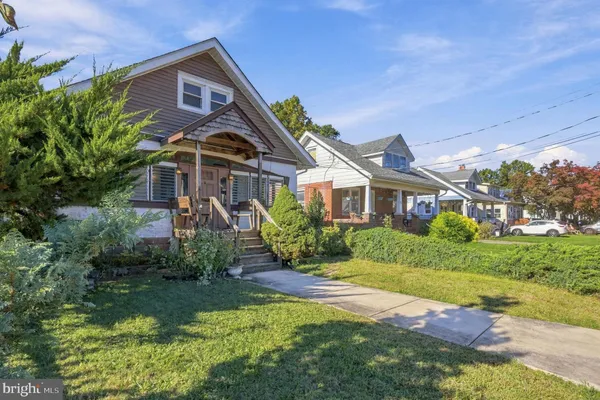 88 MANOR AVE