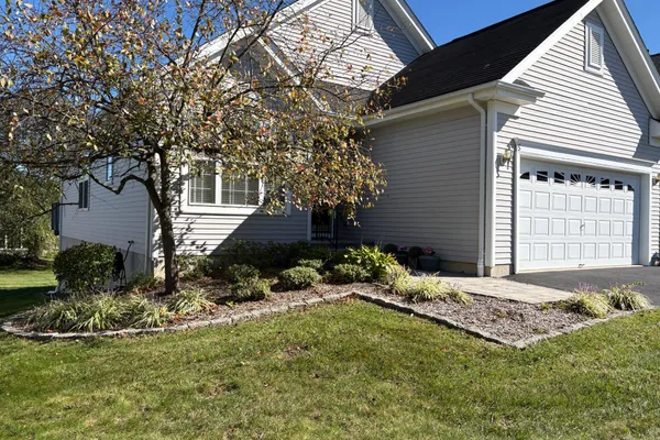5 ATRIUM DR