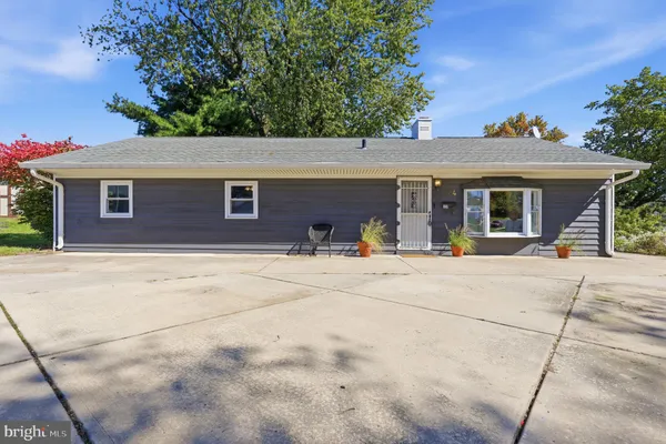 324 DEVON RD