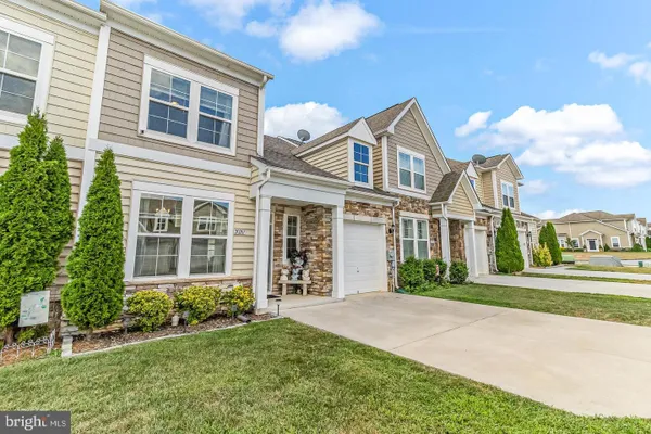 20207 HUNTINGTON CT