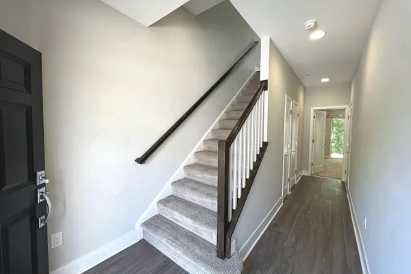 7719 LEXINGTON CT