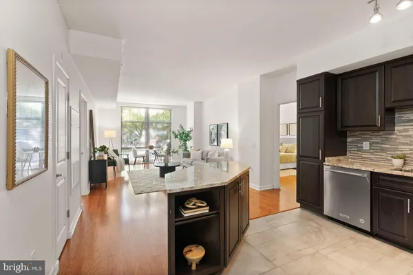 1021 N GARFIELD ST 141