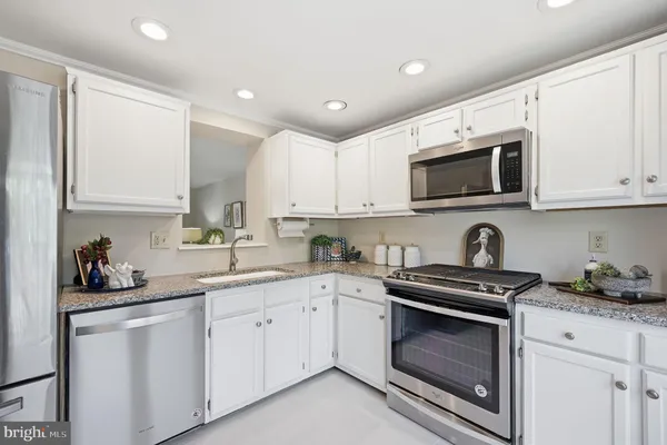 5905 GRISBY HOUSE CT