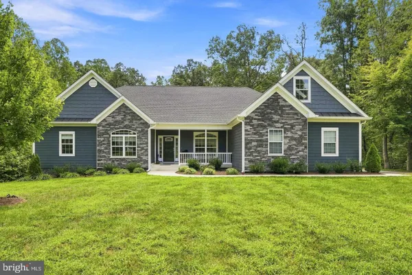 26 KENWOOD LN