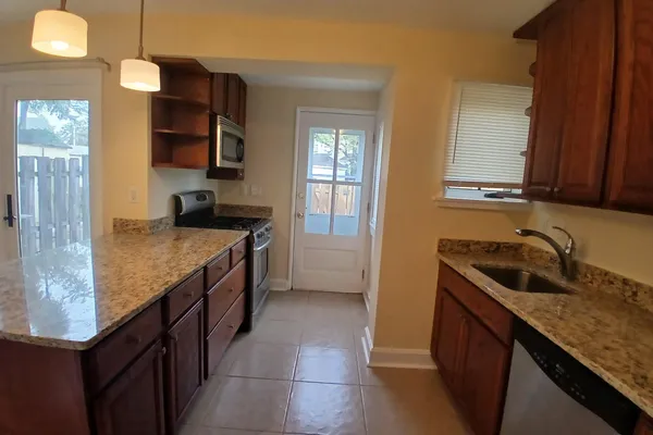 5 BROADSHIP RD
